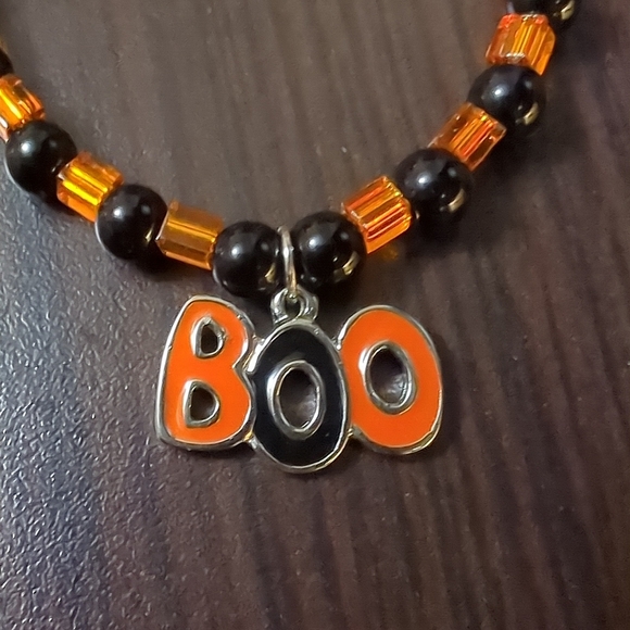 Halloween Boo Beaded Stretch bracelet - Picture 3 of 4